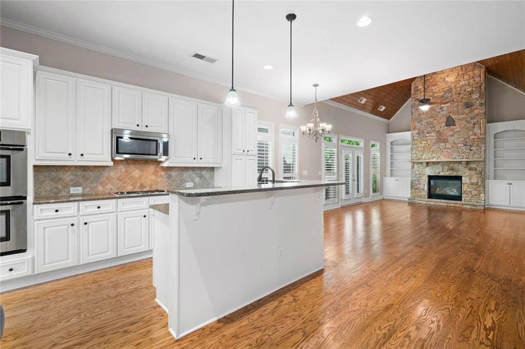 Roswell, GA 30075,255 KENDEMERE POINTE