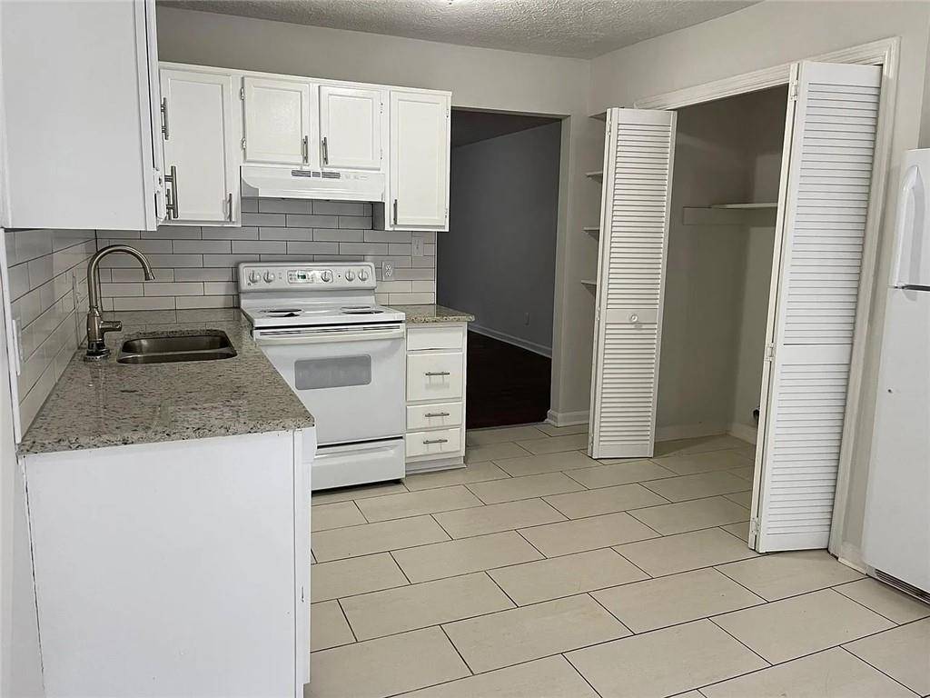 Woodstock, GA 30188,5140 Farm Place DR NE #5138