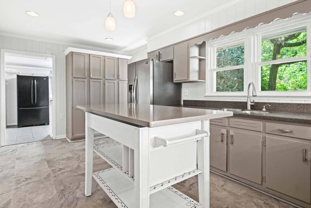 Atlanta, GA 30329,1425 Dalewood DR NE
