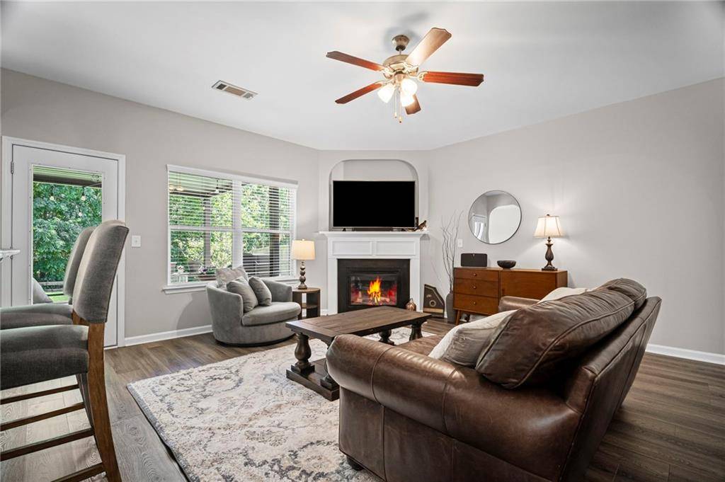 Cumming, GA 30028,5575 Hedge Brook DR