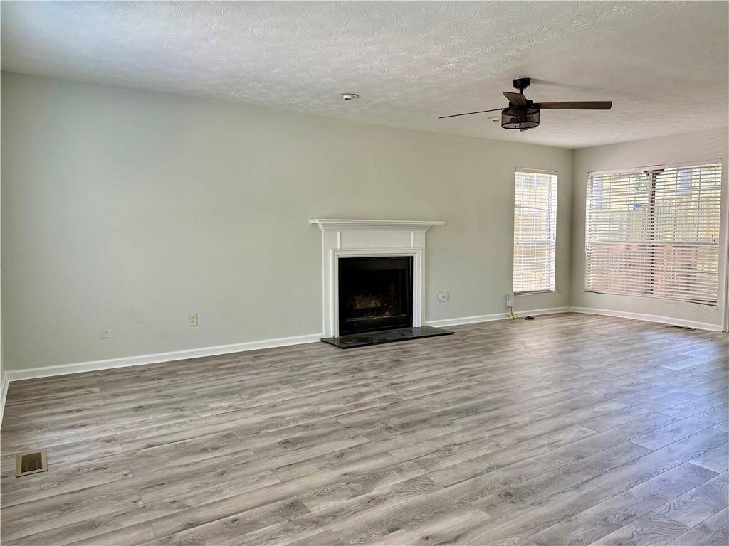 Alpharetta, GA 30022,5105 N Bridges DR