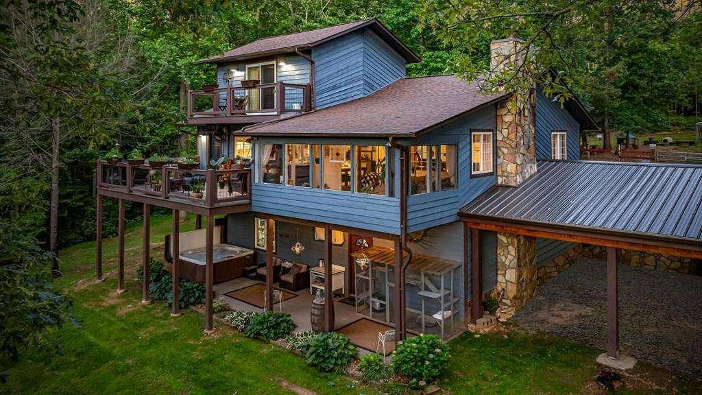 Blue Ridge, GA 30513,390 Sunnybrook RD