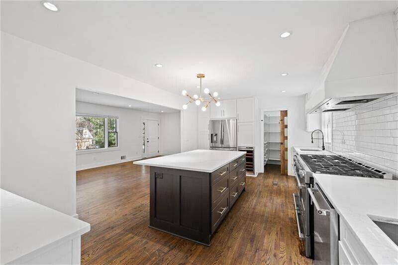 Atlanta, GA 30329,1415 Dalewood DR NE