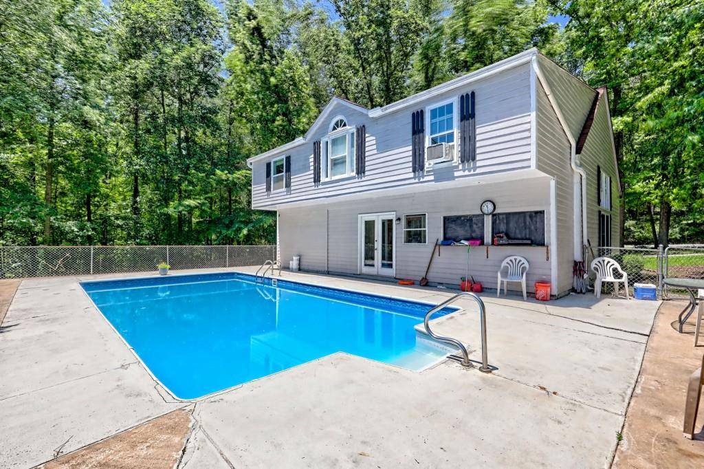 Toccoa, GA 30577,218 Jefferson PL