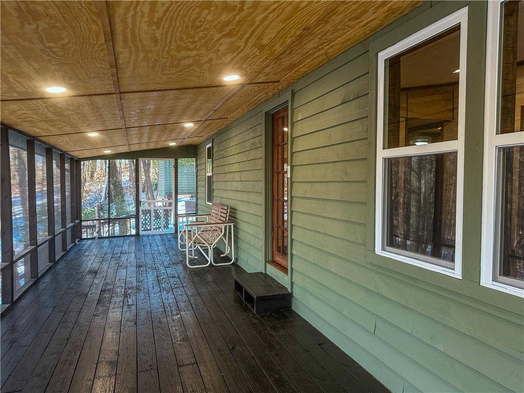 Cleveland, GA 30528,387 Hester Gap RD