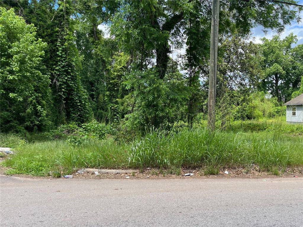 Atlanta, GA 30310,987 Estes DR SW
