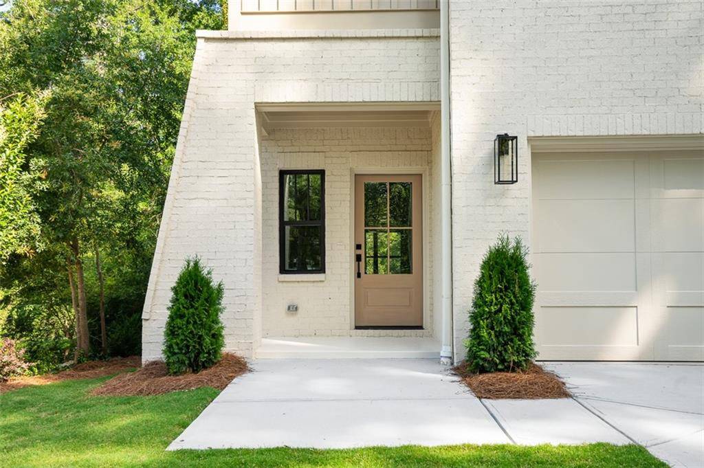 Brookhaven, GA 30319,2745 S Bamby LN NE