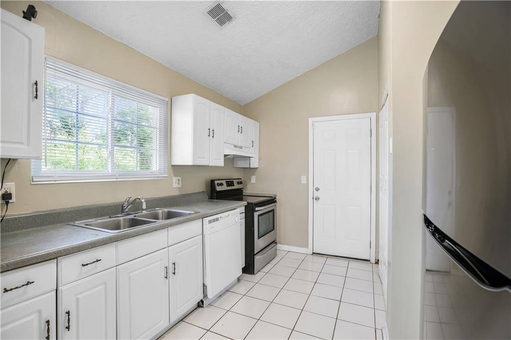 Lithonia, GA 30038,5422 Timor TRL
