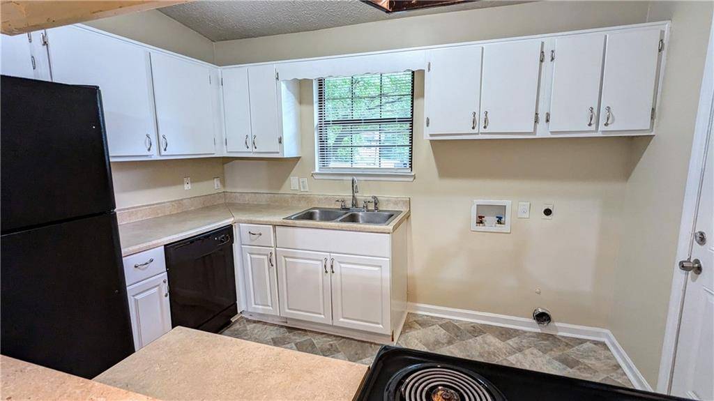Lithonia, GA 30058,5517 Green Wing CT