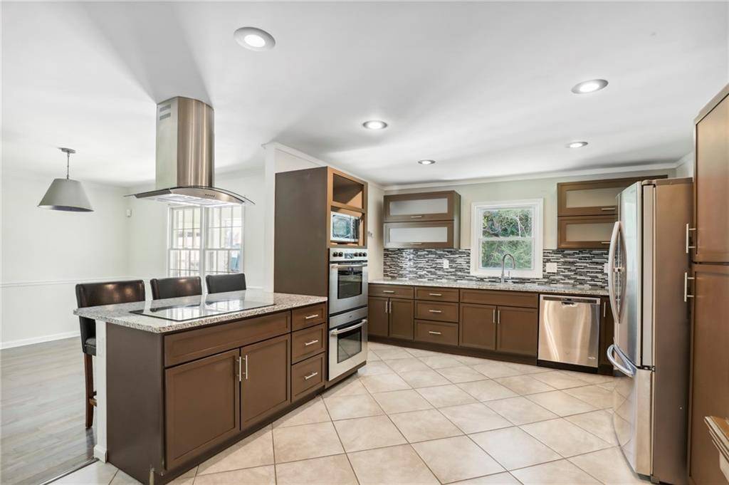 Dunwoody, GA 30338,4935 Cambridge DR