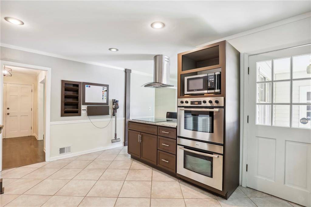 Dunwoody, GA 30338,4935 Cambridge Drive