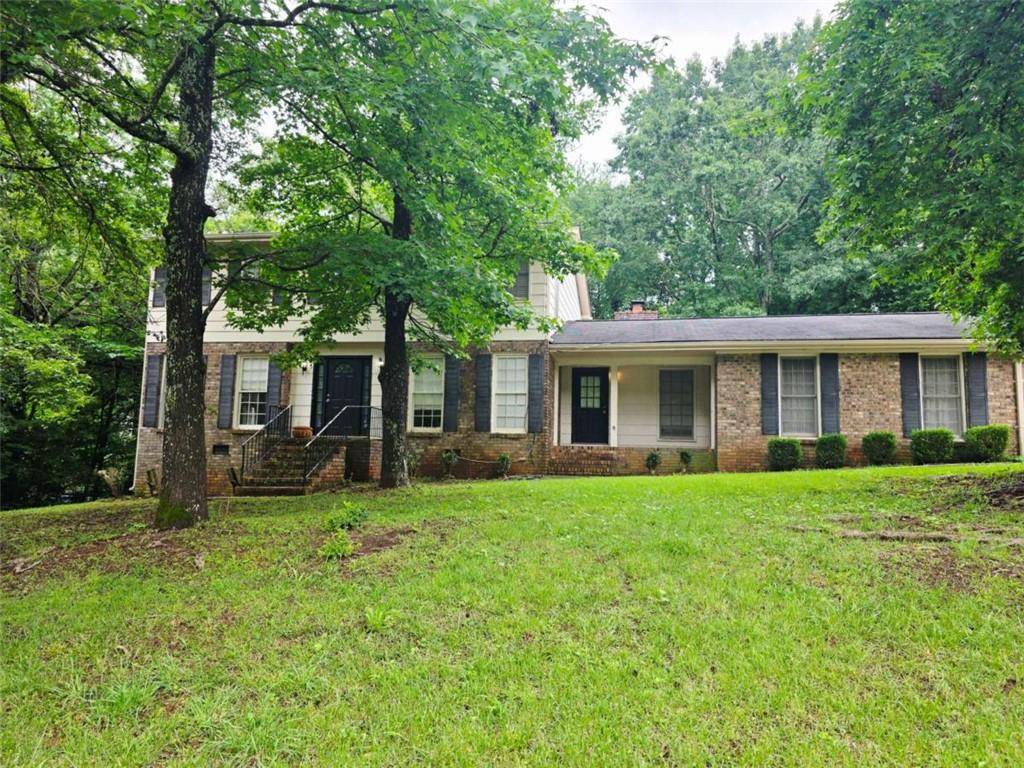 Conyers, GA 30013,2553 Country Club DR