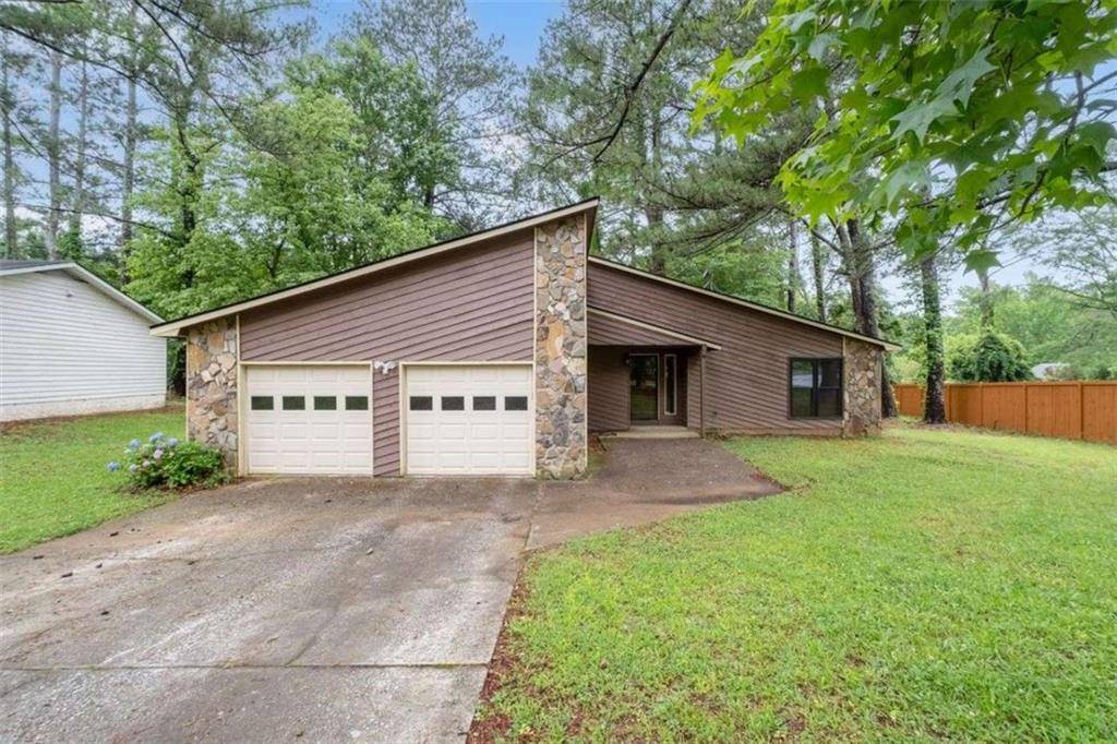 Jonesboro, GA 30238,9383 Woodknoll Way