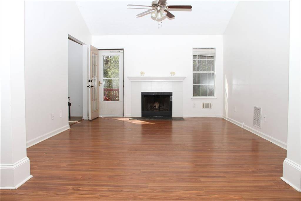 Atlanta, GA 30331,1630 Versailles DR