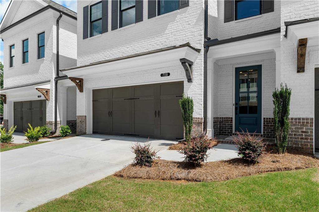Buford, GA 30518,709 Dodd LN #165
