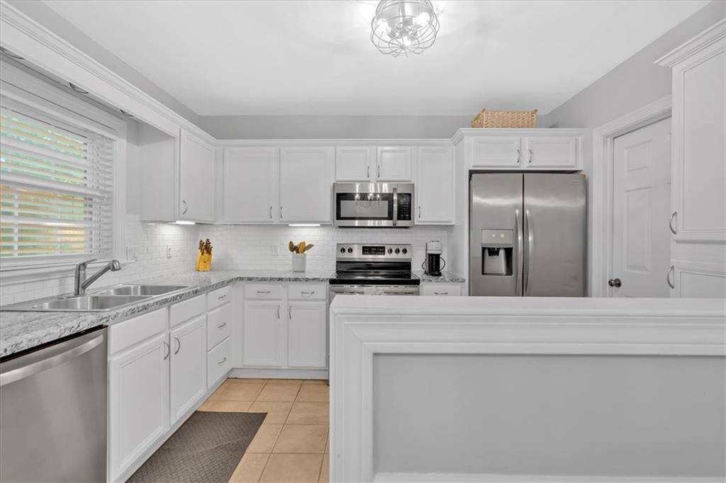 Atlanta, GA 30338,4 Mount Vernon CIR