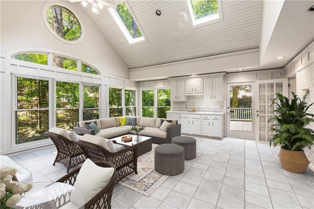 Sandy Springs, GA 30328,965 Heards Ferry RD