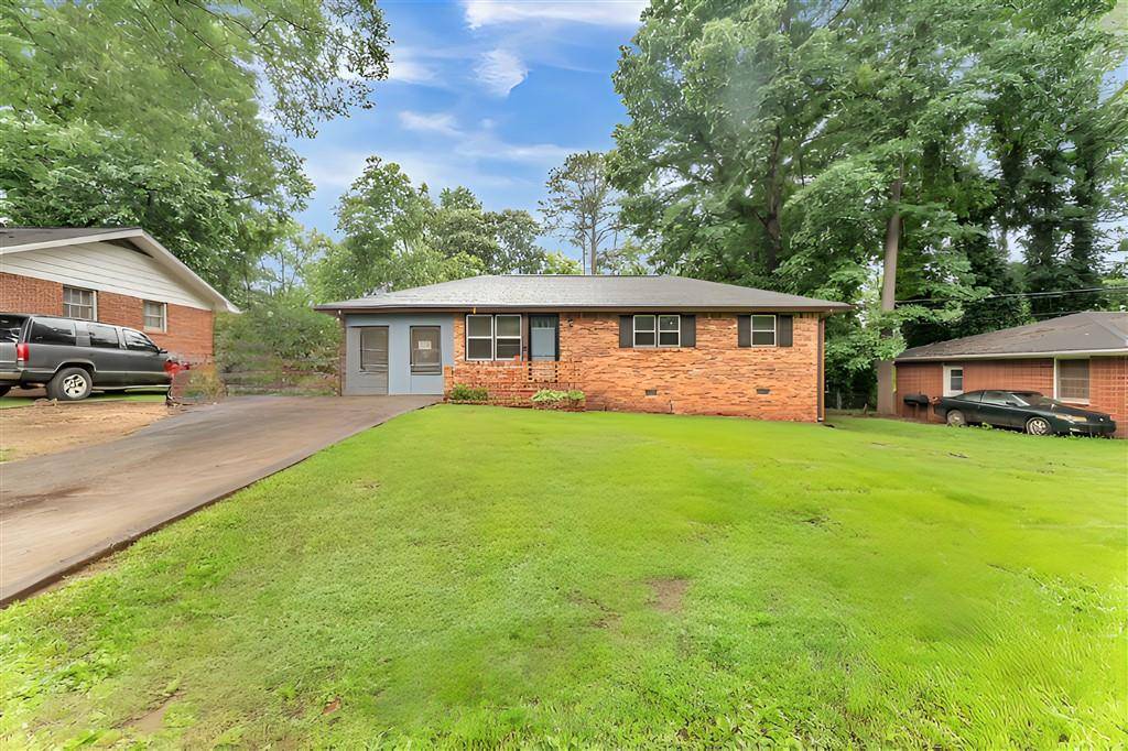 Rex, GA 30273,3553 Lakeview DR