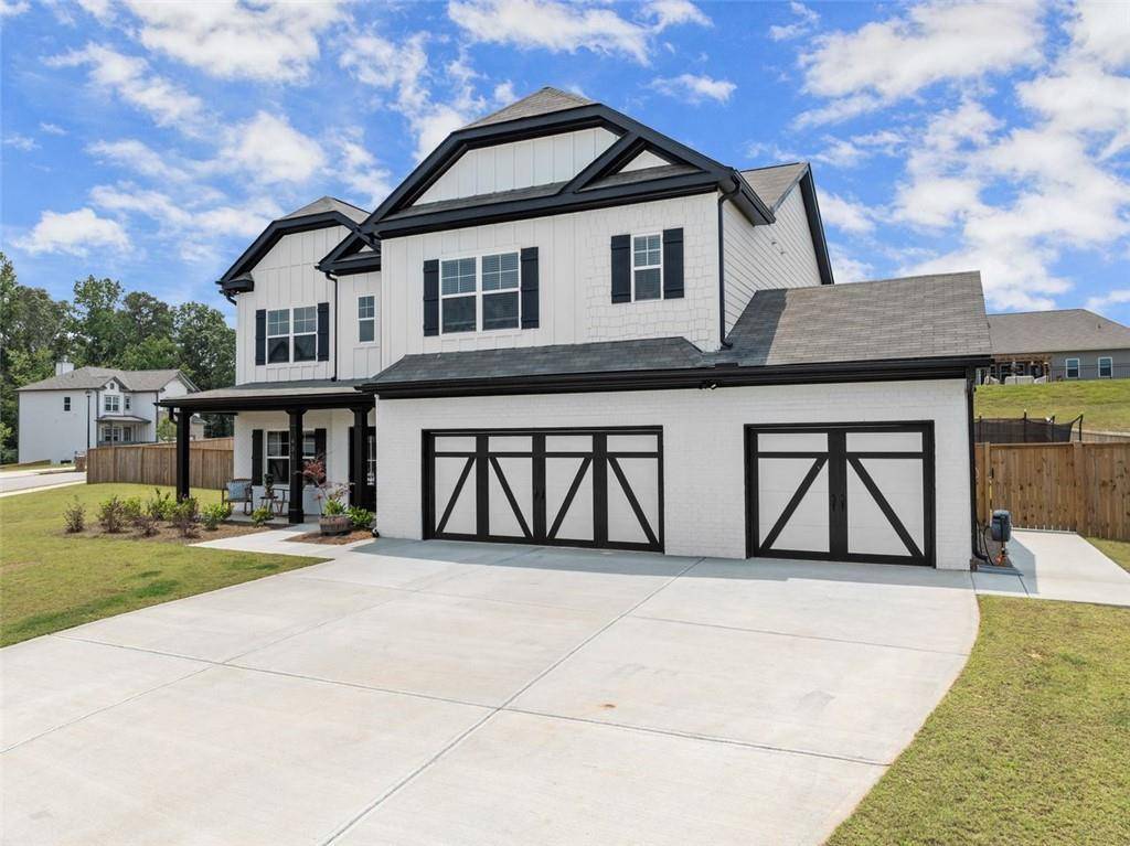 Hoschton, GA 30548,451 LAUREL COVE DR