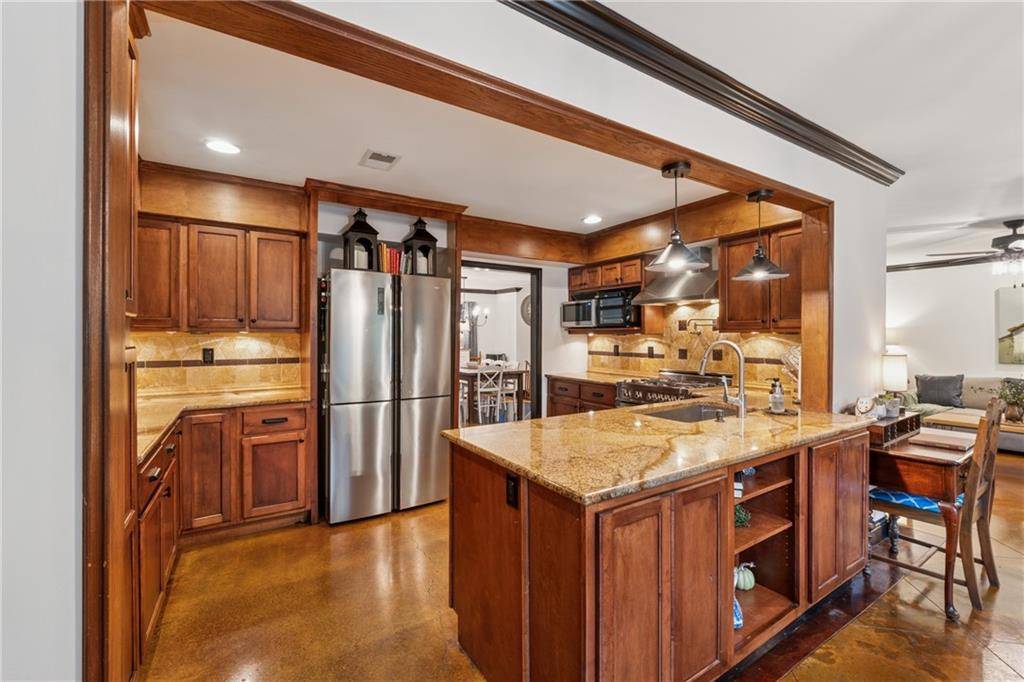 Woodstock, GA 30188,1206 Red Fox CIR