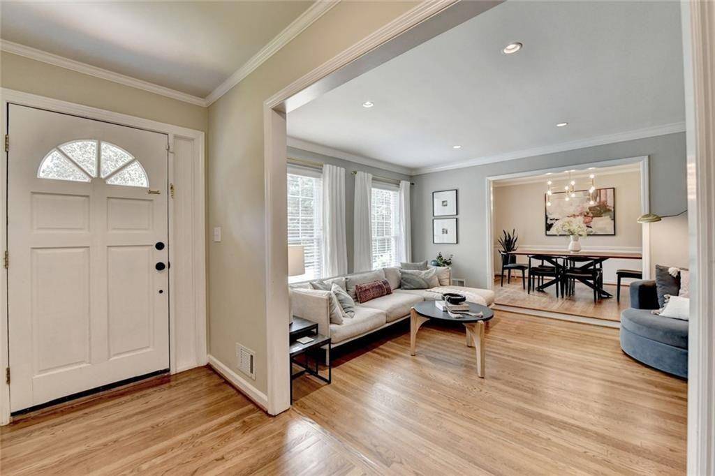 Dunwoody, GA 30338,1744 Chateau DR