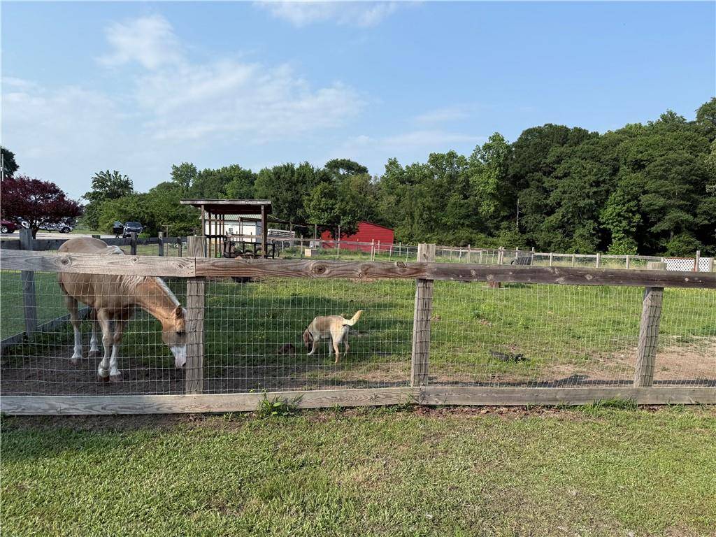 Martin, GA 30557,222 Akin RD
