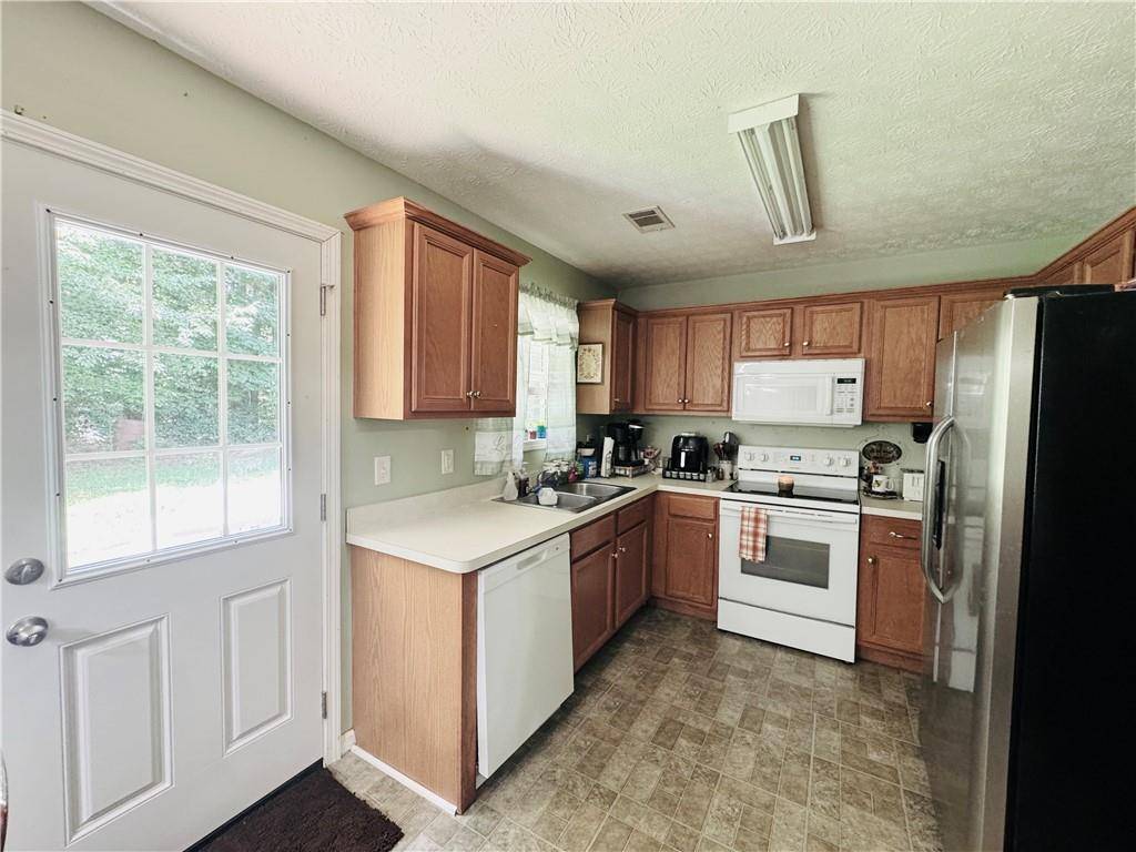 Temple, GA 30179,33 Bo XING