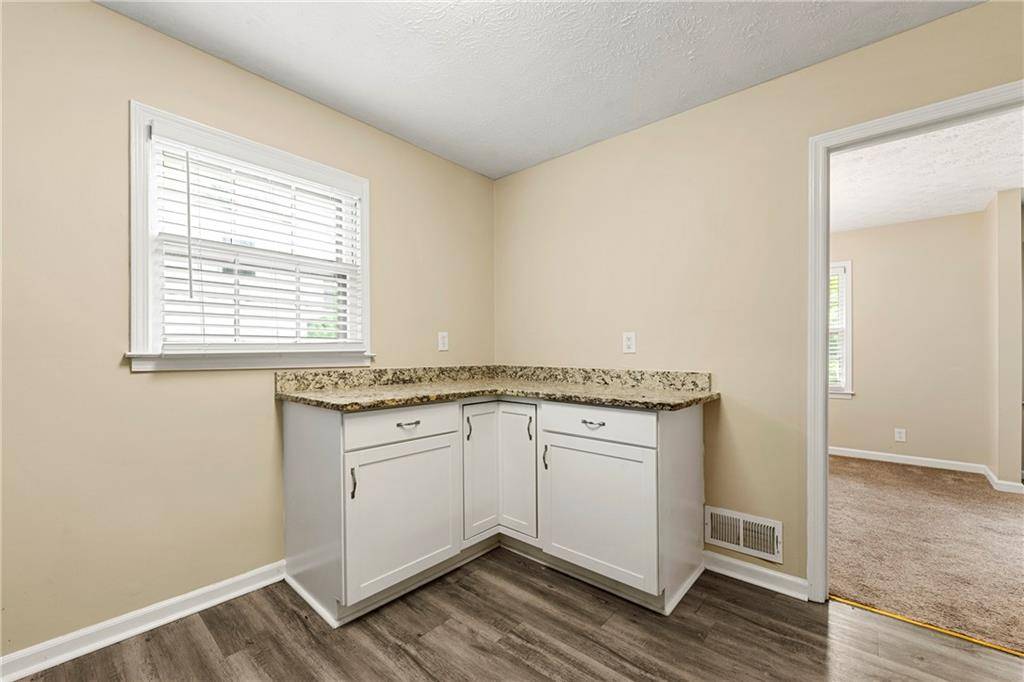Lawrenceville, GA 30044,586 Chris CIR