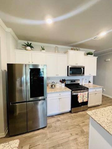 Woodstock, GA 30188,776 Woodstock Grove DR