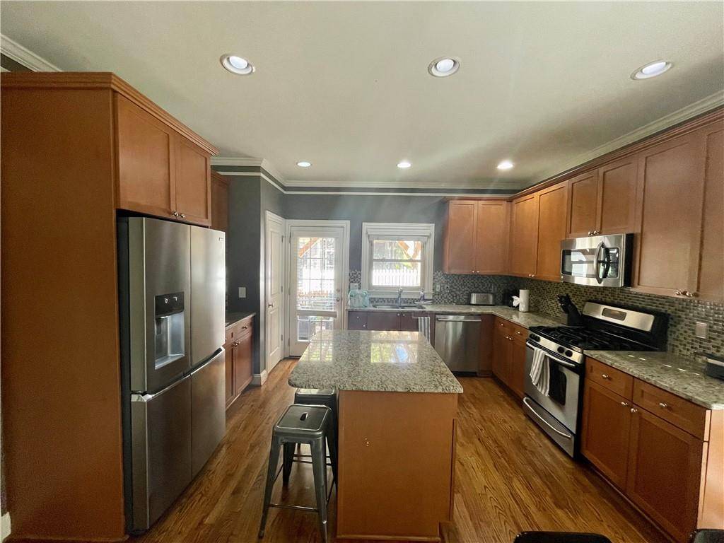 Atlanta, GA 30318,1517 Gilstrap LN NW