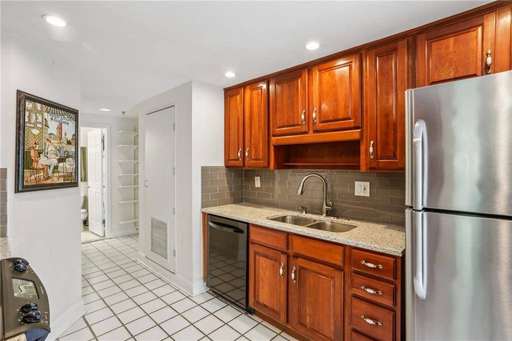 Atlanta, GA 30309,1130 Piedmont AVE NE #402