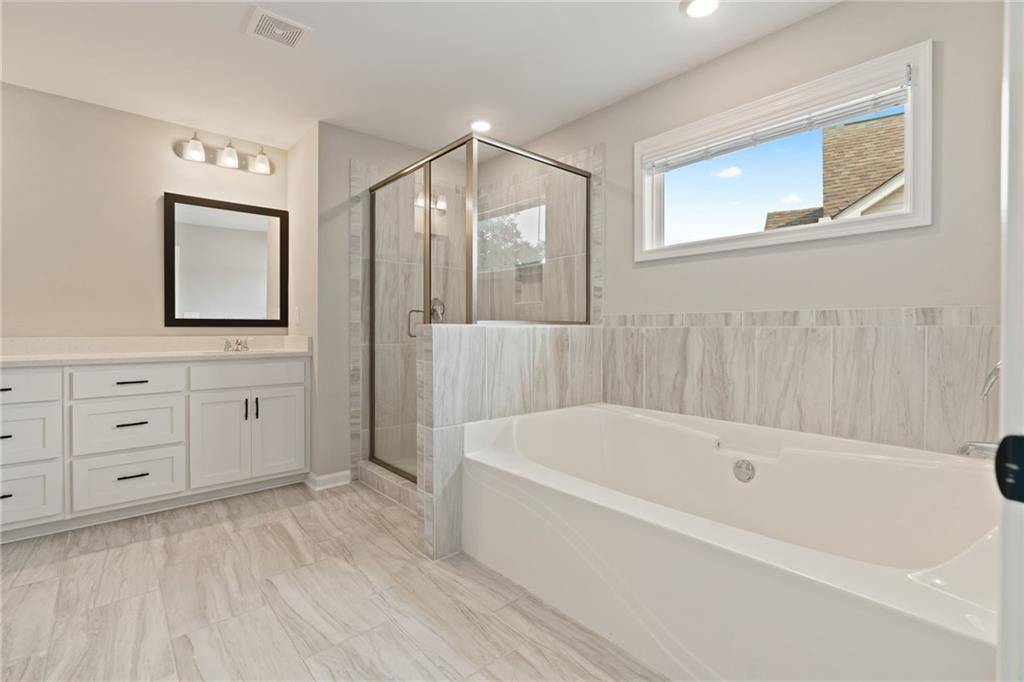 Carrollton, GA 30117,125 Kingston CIR