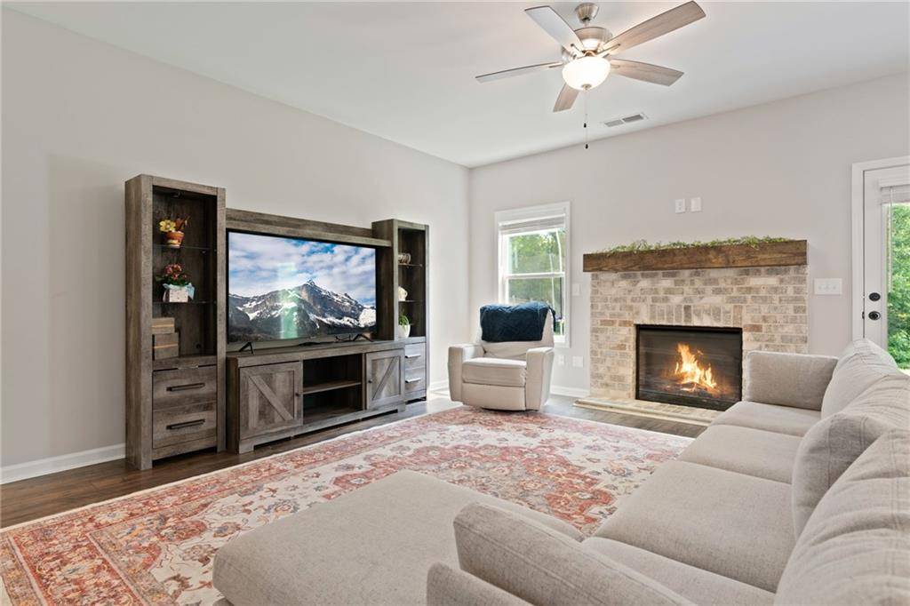 Carrollton, GA 30117,125 Kingston CIR