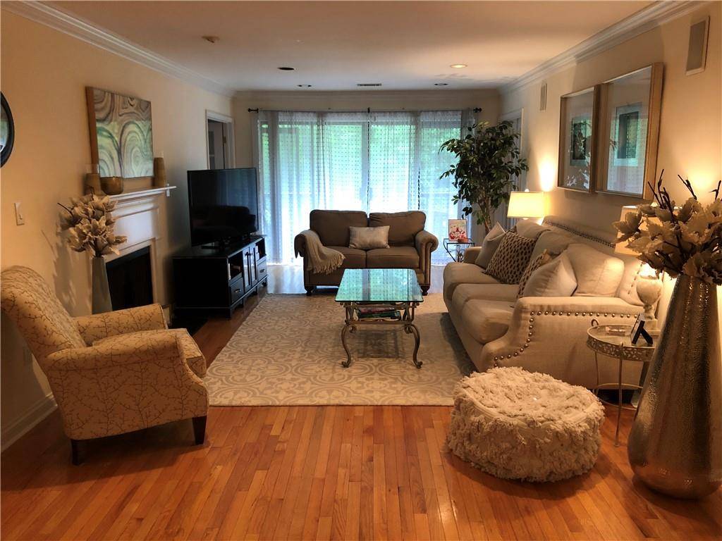 Atlanta, GA 30324,4209 Pine Heights DR NE #4209