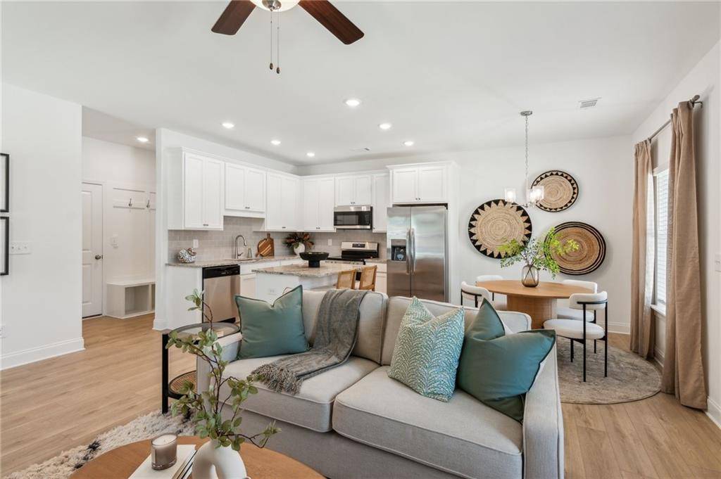 Athens, GA 30606,165 MILL CENTER BLVD #216