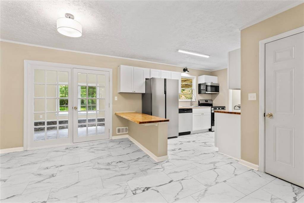 Griffin, GA 30223,308 Elizabeth LN