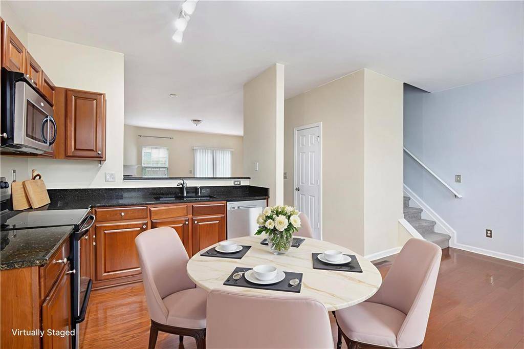 Atlanta, GA 30331,931 Society CIR