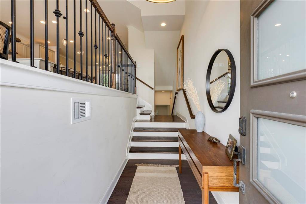 Atlanta, GA 30324,842 Stonehill LN