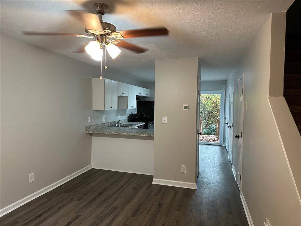 Flowery Branch, GA 30532,5144 Spring ST #2