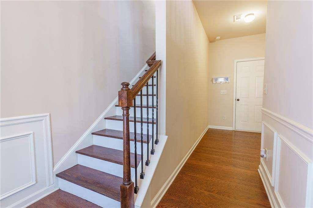Decatur, GA 30033,1299 Hopkins DR