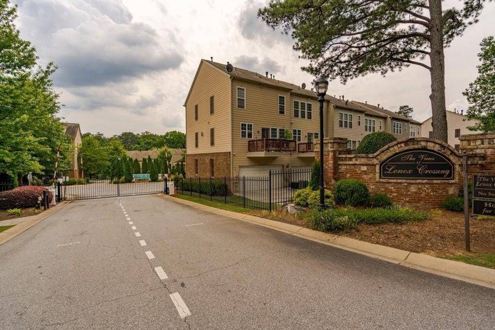 Atlanta, GA 30319,2289 Limehurst DR NE