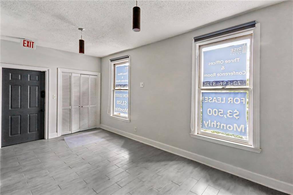 Atlanta, GA 30305,3017 Piedmont RD NE #200