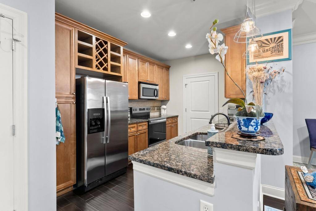 Sandy Springs, GA 30328,901 Abernathy RD NE #5140
