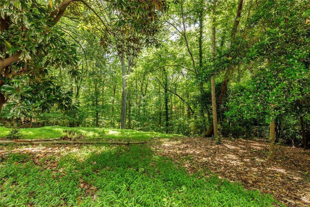 Sandy Springs, GA 30350,8175 Habersham Waters RD