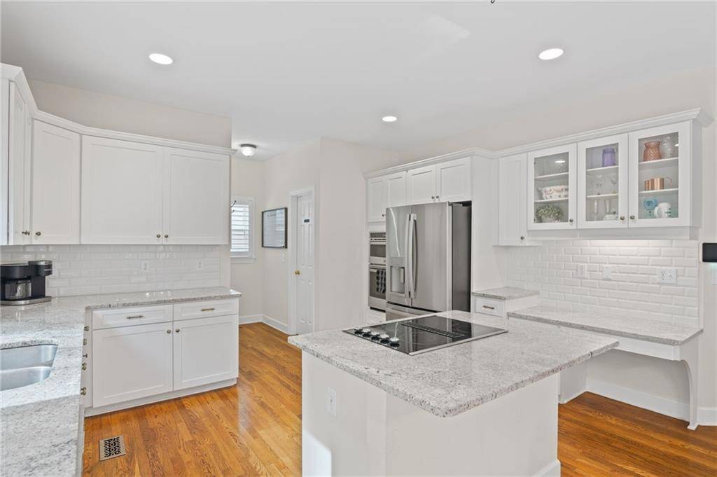 Roswell, GA 30076,640 Windwalk DR