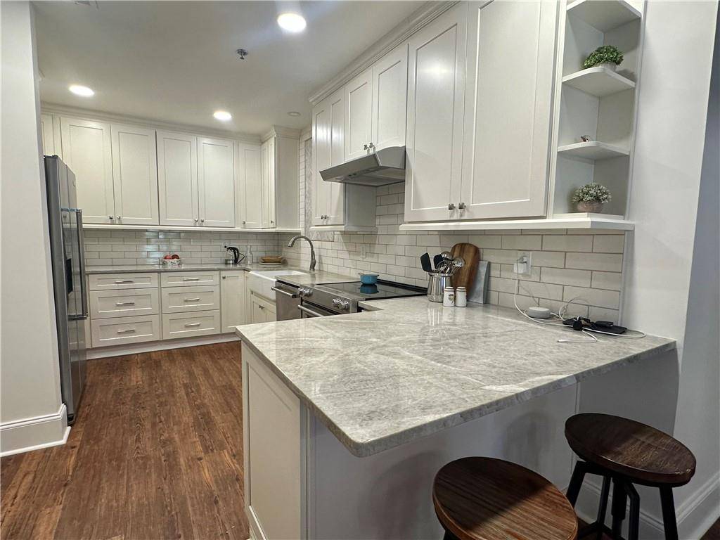 Atlanta, GA 30309,211 Colonial Homes DR NW #1102