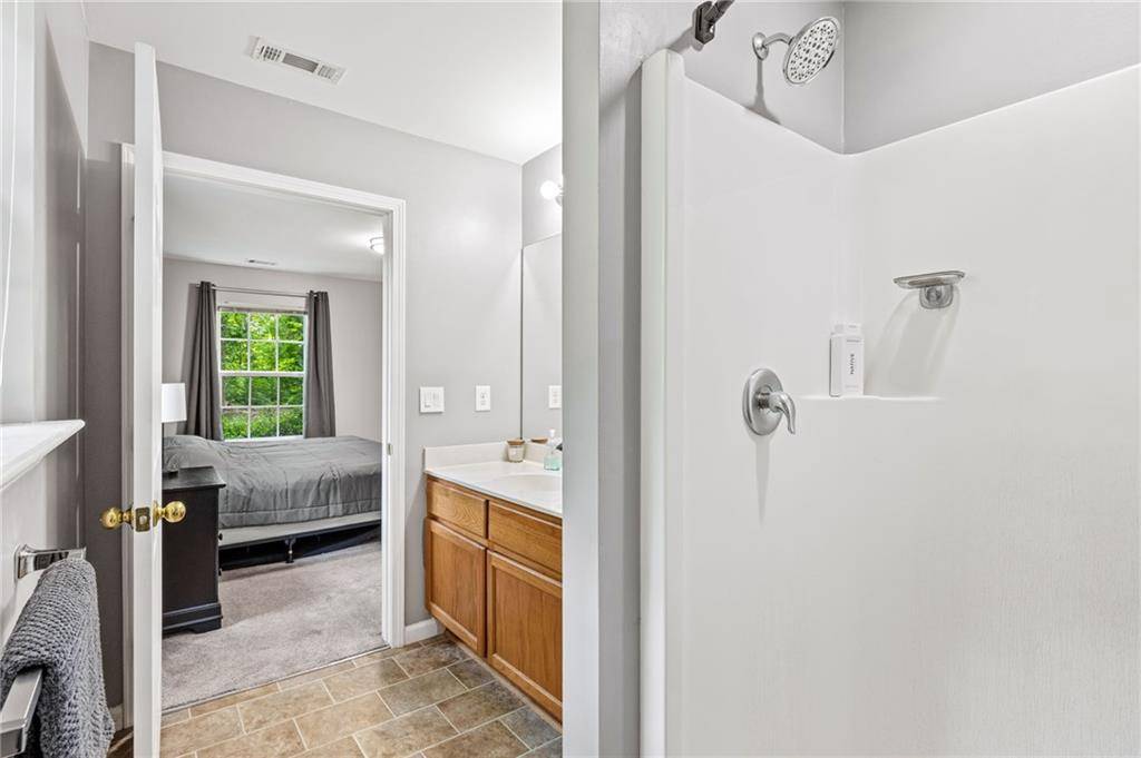 Acworth, GA 30102,5706 Forest PL