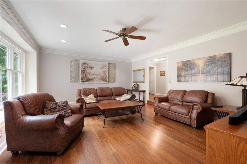 Woodstock, GA 30188,1104 Fox LN