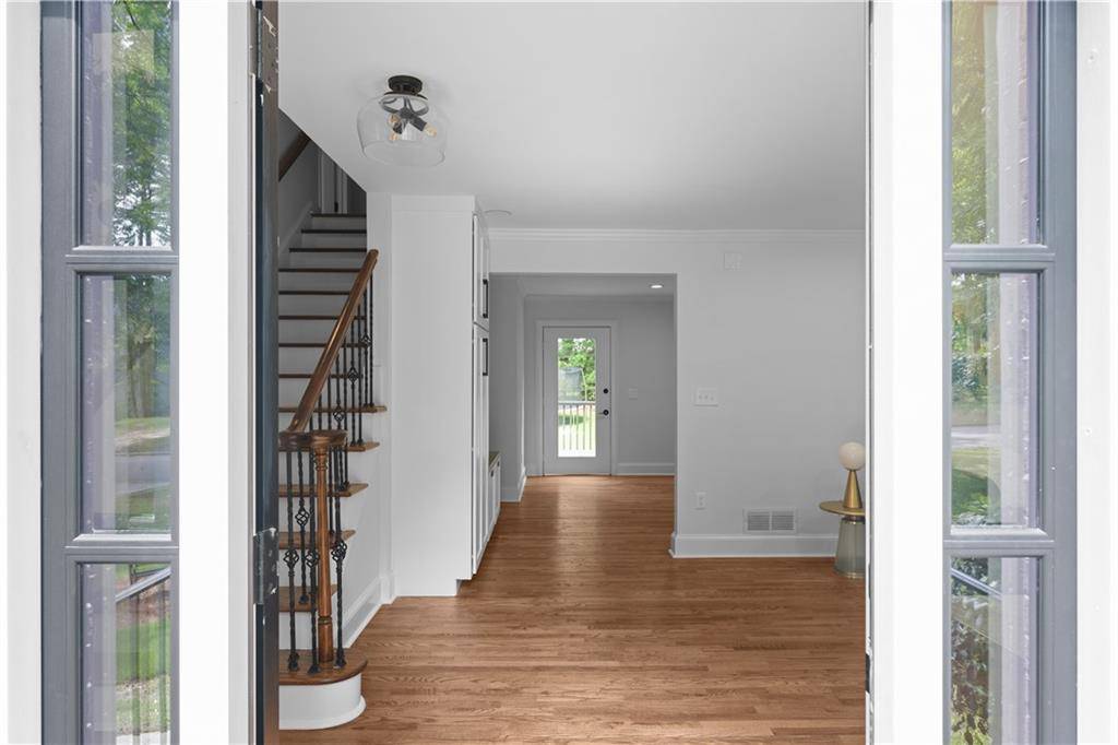 Atlanta, GA 30328,7110 Northgreen DR