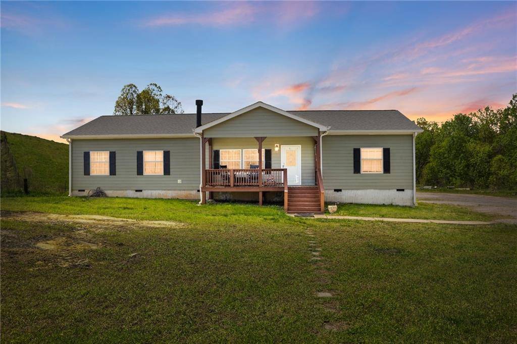 Waleska, GA 30183,1641 Garland Mountain TRL